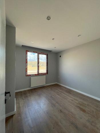 Güvenay - Çorum Bahar 1.Cad. Üstü Sülüklüevler Satılık 3+1 Sıfır Daire