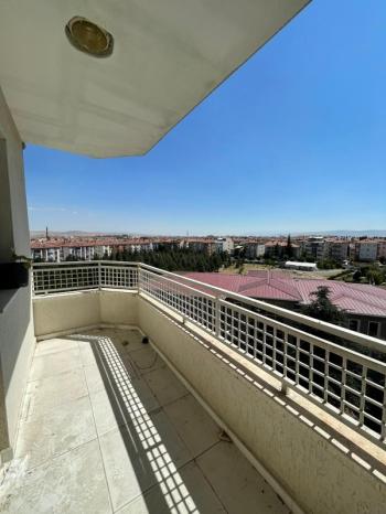 AFYON ÜÇOK EMLAKTAN HARBİŞ  KOCATEPE MAH KİRALIK 2+1 DAİRE 