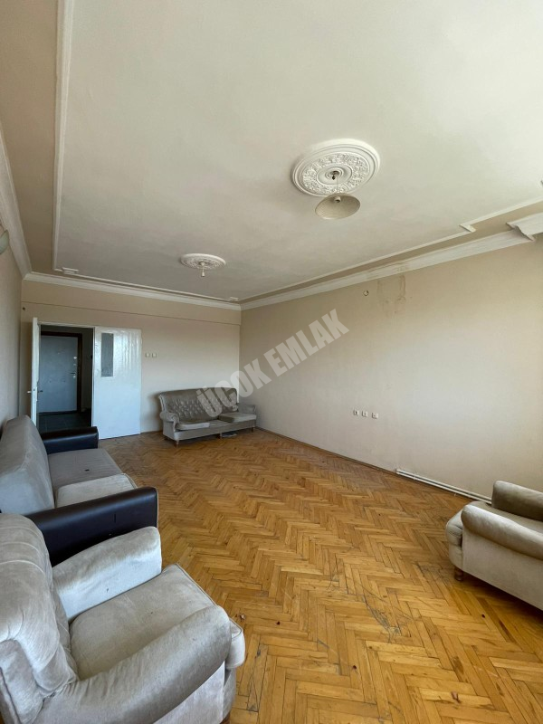 AFYON ÜÇOK EMLAKTAN HARBİŞ  KOCATEPE MAH KİRALIK 2+1 DAİRE 