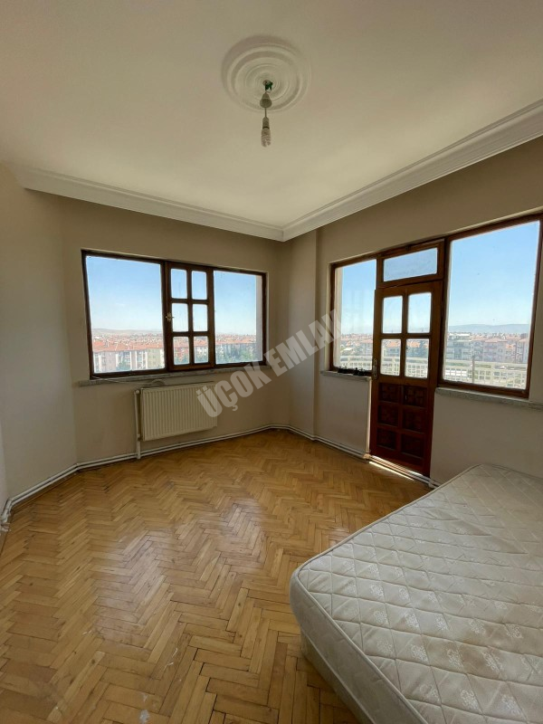 AFYON ÜÇOK EMLAKTAN HARBİŞ  KOCATEPE MAH KİRALIK 2+1 DAİRE 