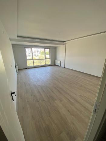 GÜVENAY - ÇORUM ÜÇTUTLR MAH. CARREFOUR CİVARI SATILIK 3+1 DAİRE