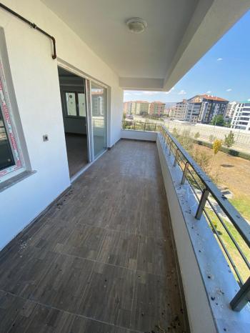 GÜVENAY - ÇORUM ÜÇTUTLR MAH. CARREFOUR CİVARI SATILIK 3+1 DAİRE