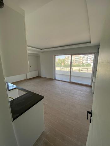 GÜVENAY - ÇORUM ÜÇTUTLR MAH. CARREFOUR CİVARI SATILIK 3+1 DAİRE