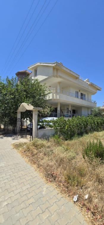 SATILIK MÜSTAKİL 5+1 VİLLA – DİDİM ALTINKUM’DA DENİZE YÜRÜME MESAFESİNDE