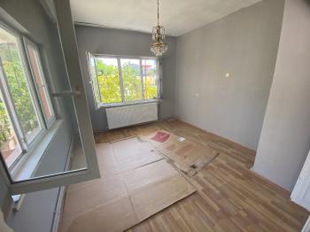 GÜVENAY - ÇORUM KALE MAH.AŞIKLAR TEPESİ CİVARI SATILIK 2+1 DAİRE