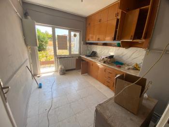 GÜVENAY - ÇORUM KALE MAH.AŞIKLAR TEPESİ CİVARI SATILIK 2+1 DAİRE