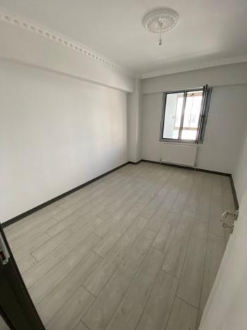 GÜVENAY - ÇORUM BAHÇELİEVLER MAH. YUNUS EMRE OKULU CİVARI SATILIK DAİRE 