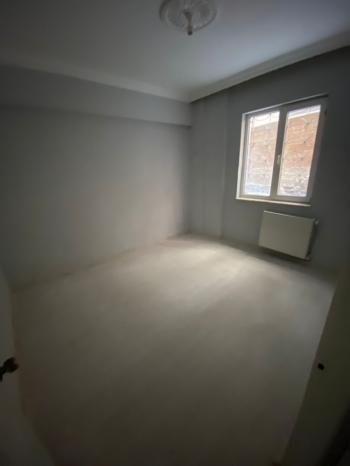 GÜVENAY - ÇORUM OSMANCIK CADDESİ ÜZERİ SATILIK 3+1 DAİRE 