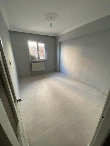 GÜVENAY - ÇORUM OSMANCIK CADDESİ ÜZERİ SATILIK 3+1 DAİRE 