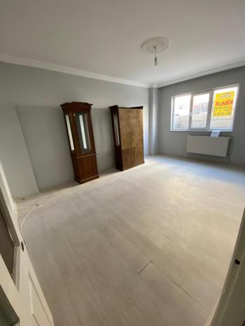 GÜVENAY - ÇORUM OSMANCIK CADDESİ ÜZERİ SATILIK 3+1 DAİRE 