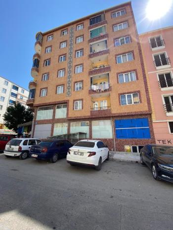GÜVENAY - ÇORUM OSMANCIK CADDESİ ÜZERİ SATILIK 3+1 DAİRE 