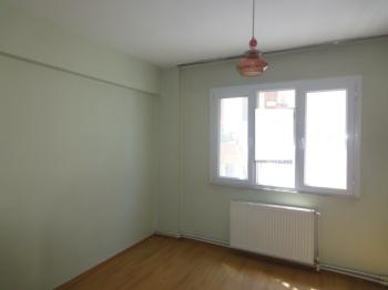 Antre Emlak'tan Satılık Bahçelievler'de 370 Sokakta  3+1 Doğalgazlı Bakımlı Daire