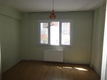 Antre Emlak'tan Satılık Bahçelievler'de 370 Sokakta  3+1 Doğalgazlı Bakımlı Daire