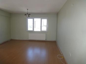 Antre Emlak'tan Satılık Bahçelievler'de 370 Sokakta  3+1 Doğalgazlı Bakımlı Daire