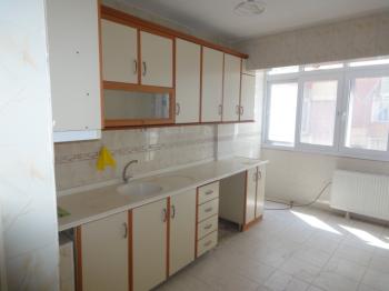 Antre Emlak'tan Satılık Bahçelievler'de 370 Sokakta  3+1 Doğalgazlı Bakımlı Daire