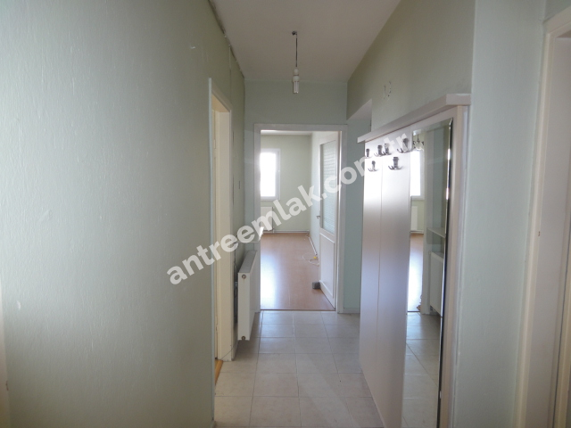 Antre Emlak'tan Satılık Bahçelievler'de 370 Sokakta  3+1 Doğalgazlı Bakımlı Daire