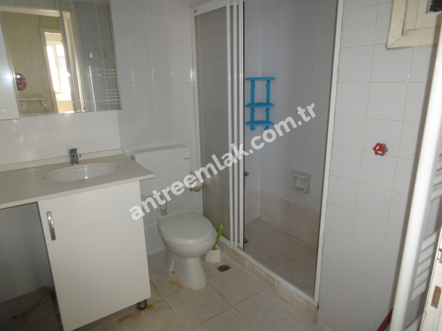 Antre Emlak'tan Satılık Bahçelievler'de 370 Sokakta  3+1 Doğalgazlı Bakımlı Daire