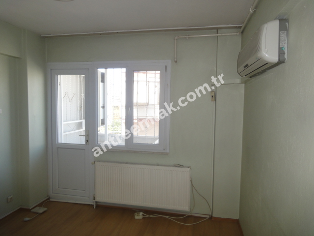 Antre Emlak'tan Satılık Bahçelievler'de 370 Sokakta  3+1 Doğalgazlı Bakımlı Daire