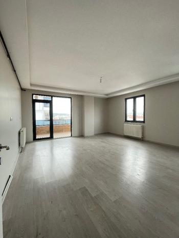 GÜVENAY – ÇORUM ÇEPNİ MAHALLESİ'NDE – AMERİKAN MUTFAKLI 4+1 SATILIK DAİRE