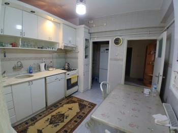 GÜVENAY - ÇORUM BAHÇELİEVLER MAH. MELİK GAZİ CAMİİ KARŞISI 3+1 BAKIMLI SATILIK DAİRE 