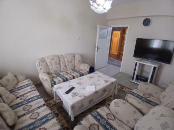 GÜVENAY - ÇORUM BAHÇELİEVLER MAH. MELİK GAZİ CAMİİ KARŞISI 3+1 BAKIMLI SATILIK DAİRE 