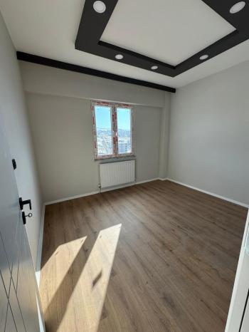 GÜVENAY - ÇORUM BAHÇELİEVLER MAH.YAVRUTURNA OKULU  CİVARI 3+1 SATILIK DAİRE