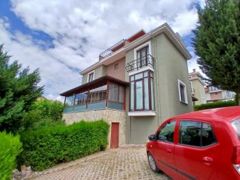 GÜVENAY - ÇORUM BİNEVLER ÇAVDAR SİTESİNDE SATILIK 5+1LÜKS VİLLA