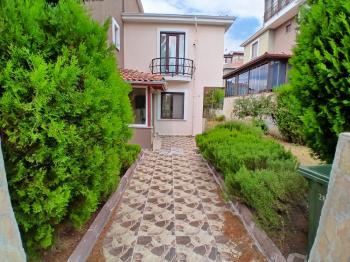 GÜVENAY - ÇORUM BİNEVLER ÇAVDAR SİTESİNDE SATILIK 5+1LÜKS VİLLA