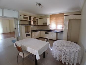 GÜVENAY - ÇORUM BİNEVLER ÇAVDAR SİTESİNDE SATILIK 5+1LÜKS VİLLA