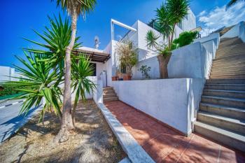 Girne Alsancak Satılık Site İçinde 1+1 Daire