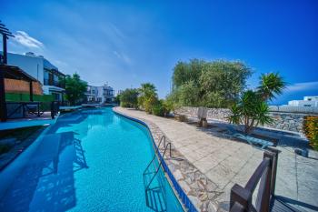 Girne Alsancak Satılık Site İçinde 1+1 Daire