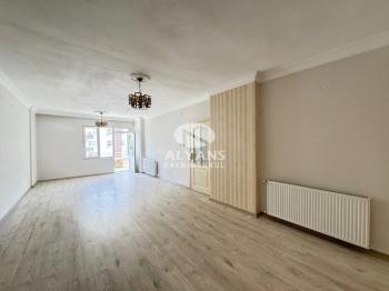 ALYANS'TAN MERKEZİ KONUMDA GMK'YA YAKIN MASRAFSIZ SİTE İÇİ 2+1