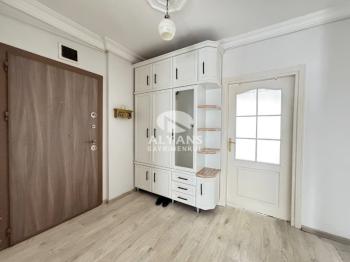 ALYANS'TAN MERKEZİ KONUMDA GMK'YA YAKIN MASRAFSIZ SİTE İÇİ 2+1