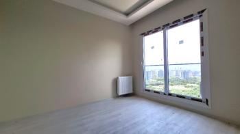 Elmas’tan Akdeniz Mah. Tek Blok Havuzlu Ara Kat 1+1