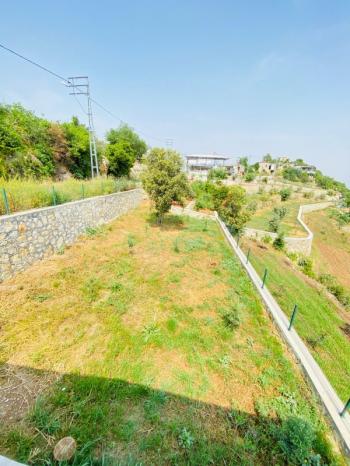 Elmas’tan Kerimler’de 473m2 Arsa İçerisinde 2 Katlı Müstakil