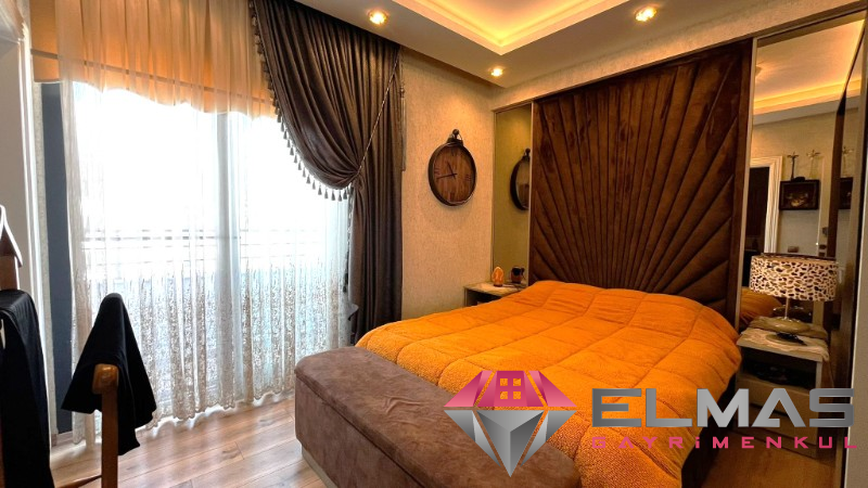 Elmas’tan Akdeniz Mah. Cepheleri Açık Havuzlu  2+1