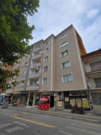 GÜVENAY - ÇORUM ULUKAVAK MAH. SELİMİYE CAMİİ KARŞISI SATILIK 3+1 DAİRE