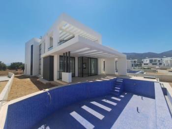 GİRNE ÇATALKÖY 'DE 3 + 2 SIFIR VİLLA