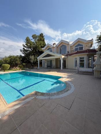 GİRNE DOĞANKÖY’DE KİRALIK 4+1 MÜSTAKİL HAVUZLU VİLLA