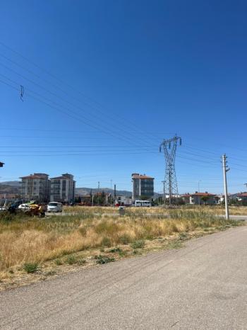 AFYON ÜÇOK EMLAKTAN KARŞIYAKA MAH KİRALIK 3+1 SIFIR AYARINDA LÜX DAİRE