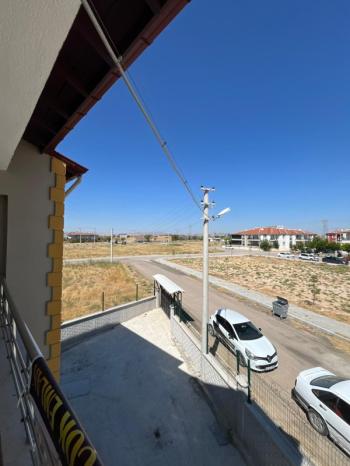 AFYON ÜÇOK EMLAKTAN KARŞIYAKA MAH KİRALIK 3+1 SIFIR AYARINDA LÜX DAİRE