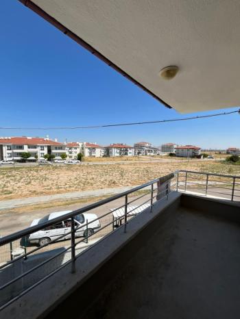 AFYON ÜÇOK EMLAKTAN KARŞIYAKA MAH KİRALIK 3+1 SIFIR AYARINDA LÜX DAİRE