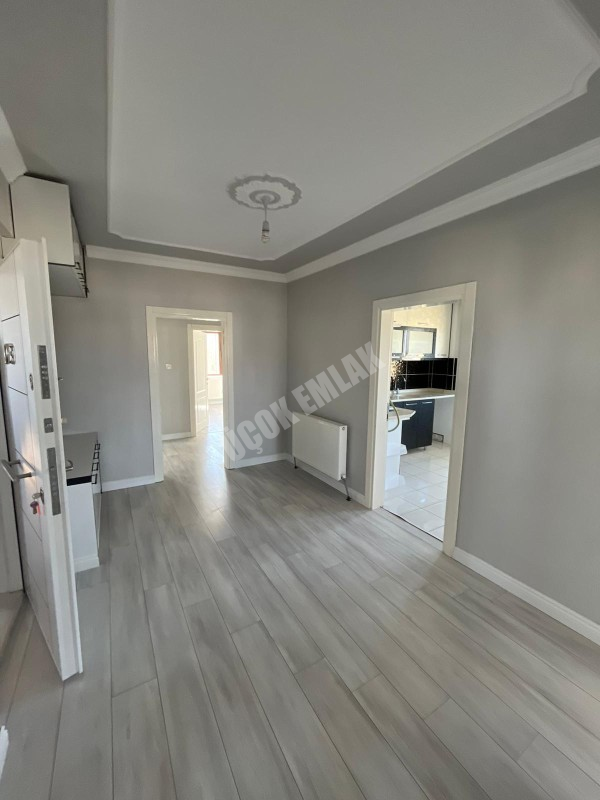 AFYON ÜÇOK EMLAKTAN KARŞIYAKA MAH KİRALIK 3+1 SIFIR AYARINDA LÜX DAİRE