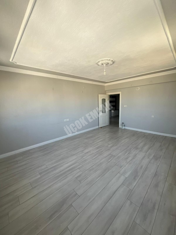 AFYON ÜÇOK EMLAKTAN KARŞIYAKA MAH KİRALIK 3+1 SIFIR AYARINDA LÜX DAİRE