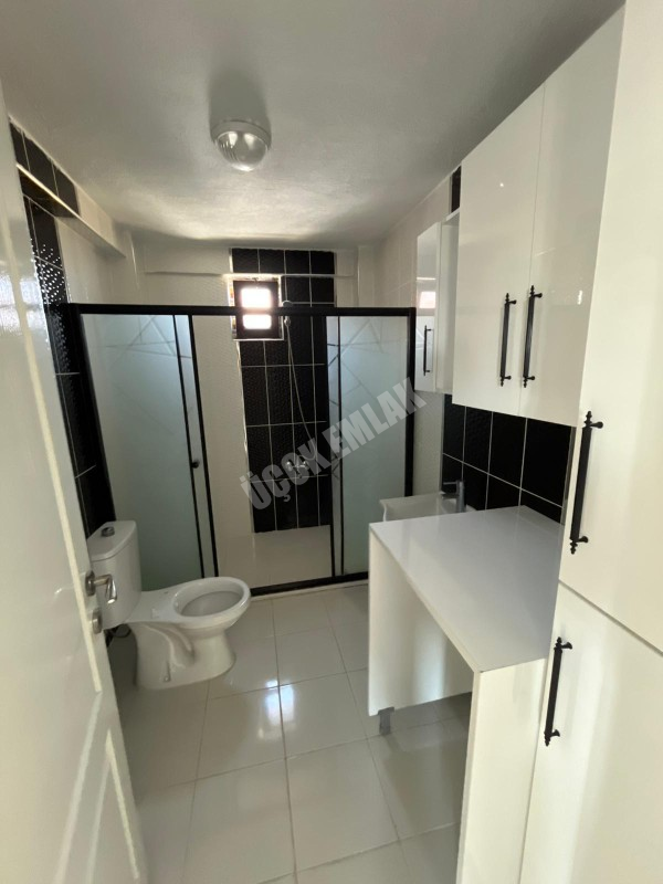 AFYON ÜÇOK EMLAKTAN KARŞIYAKA MAH KİRALIK 3+1 SIFIR AYARINDA LÜX DAİRE