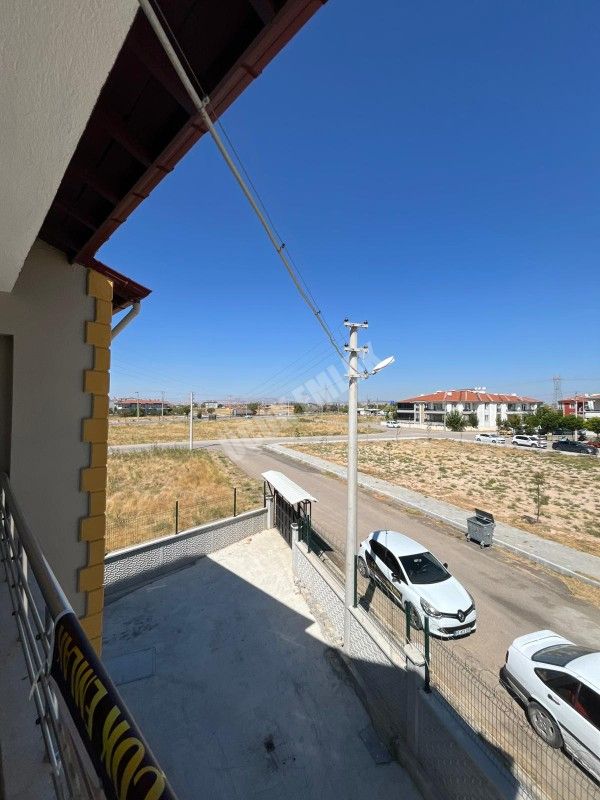 AFYON ÜÇOK EMLAKTAN KARŞIYAKA MAH KİRALIK 3+1 SIFIR AYARINDA LÜX DAİRE