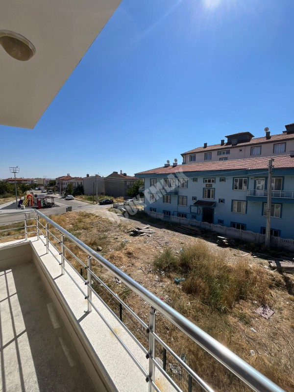 AFYON ÜÇOK EMLAKTAN KARŞIYAKA MAH KİRALIK 3+1 SIFIR AYARINDA LÜX DAİRE