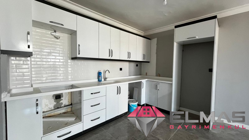 Elmas’tan 75.Yıl’da Deniz Manzaralı Havuzlu Emsalsiz Fiyat 2+1