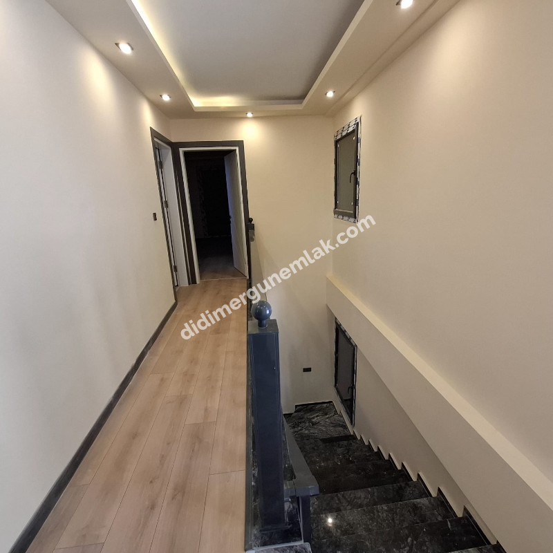 DİDİM AKBÜK’TE DENİZ MANZARALI HAVUZLU, KAPALI VE AÇIK OTOPARKLİ LÜKS 4+1 SATILIK MÜSTAKİL VİLLA 