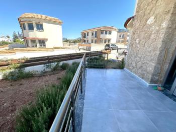 Kıbrıs Girne Çatalköy Eşyalı Deniz ve Dağ Manzaralı Satılık 3+1 Dubleks İkiz Villa